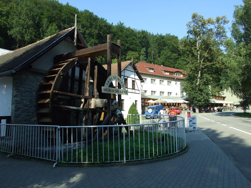 Apartment Techov Blansko Buitenkant foto